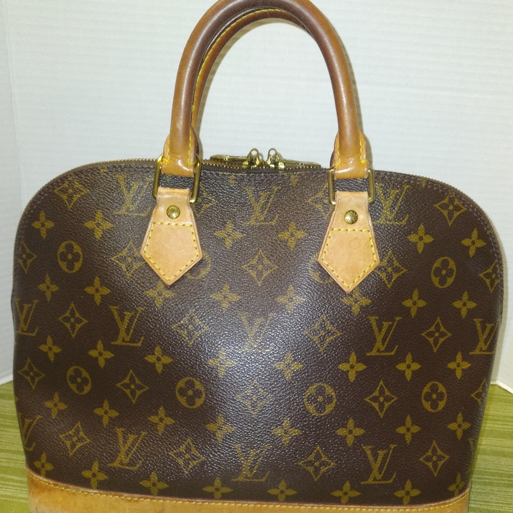 🎁Authentic Louis Vuitton Monogram Alma PM